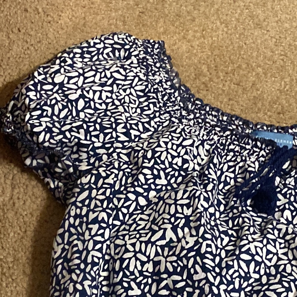 Patterned Blouse - Picture 2 of 7